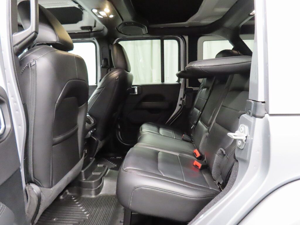 2021 Jeep Wrangler 4x4 Unlimited Sahara Fond du Lac WI 2021 Jeep Wrangler 4x4 Unlimited Sahara Fond du Lac WI