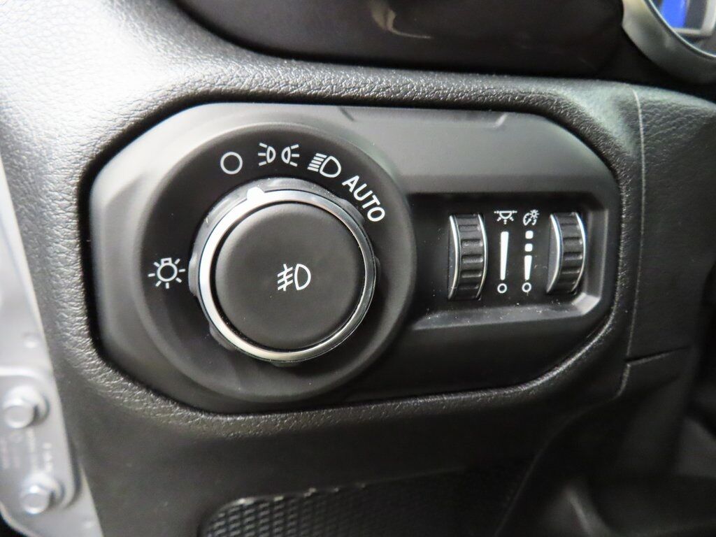 2021 Jeep Wrangler 4x4 Unlimited Sahara Fond du Lac WI 2021 Jeep Wrangler 4x4 Unlimited Sahara Fond du Lac WI