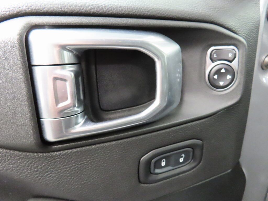 2021 Jeep Wrangler 4x4 Unlimited Sahara Fond du Lac WI 2021 Jeep Wrangler 4x4 Unlimited Sahara Fond du Lac WI