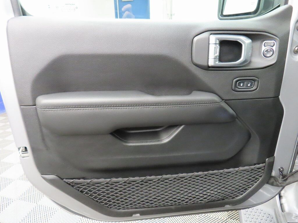 2021 Jeep Wrangler 4x4 Unlimited Sahara Fond du Lac WI 2021 Jeep Wrangler 4x4 Unlimited Sahara Fond du Lac WI