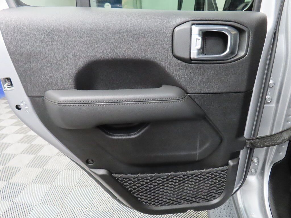 2021 Jeep Wrangler 4x4 Unlimited Sahara Fond du Lac WI 2021 Jeep Wrangler 4x4 Unlimited Sahara Fond du Lac WI