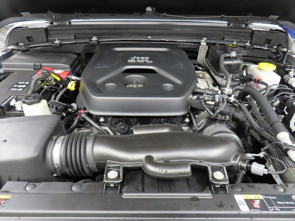 2021 Jeep Wrangler 4x4 Unlimited Sahara Fond du Lac WI 2021 Jeep Wrangler 4x4 Unlimited Sahara Fond du Lac WI