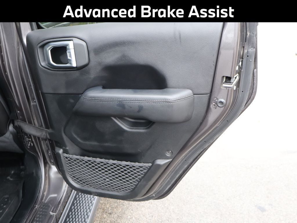 2021 Jeep Wrangler Unlimited Sahara Altitude