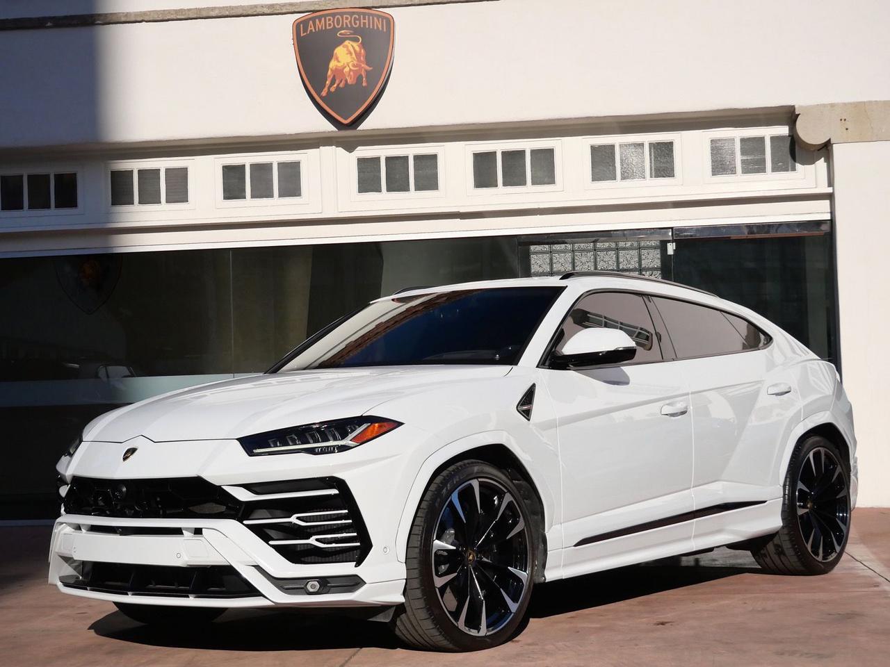 2021 Lamborghini Urus Base Base Lawrence KS