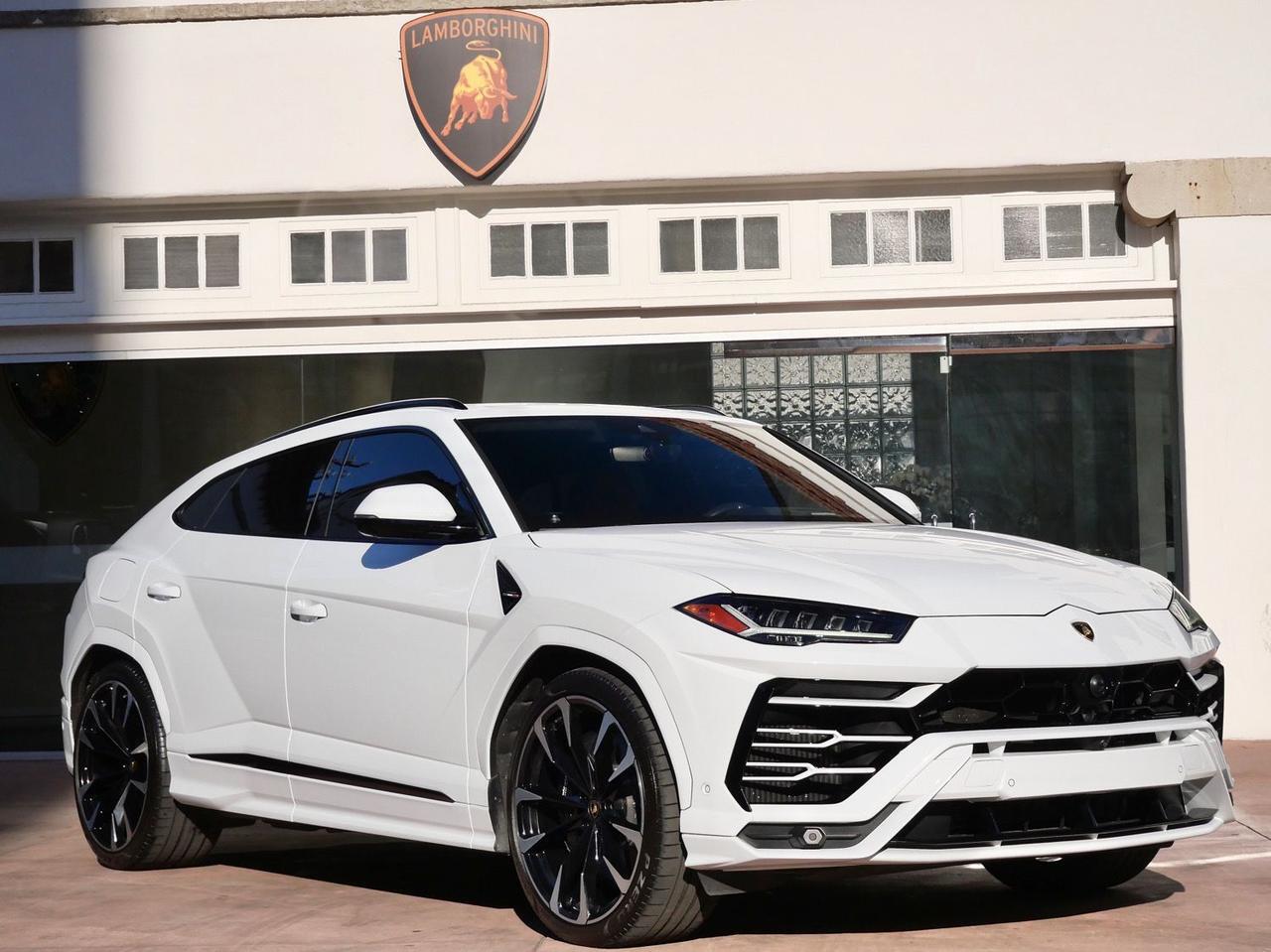 2021 Lamborghini Urus Base Base