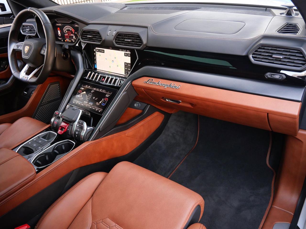 2021 Lamborghini Urus Base Base Lawrence KS