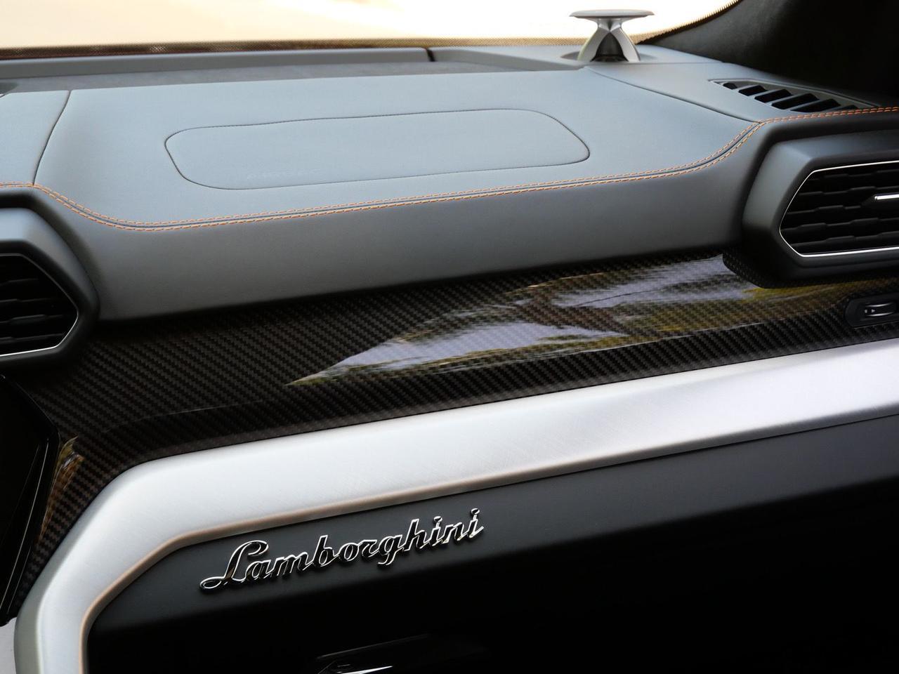 2021 Lamborghini Urus Base Base Lawrence KS