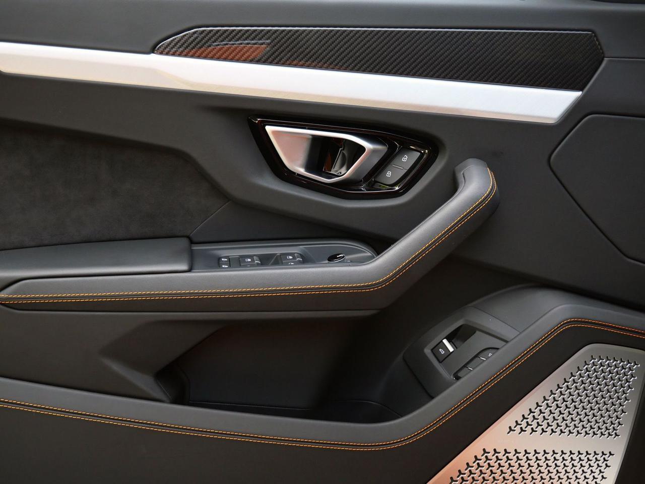 2021 Lamborghini Urus Base Base Lawrence KS