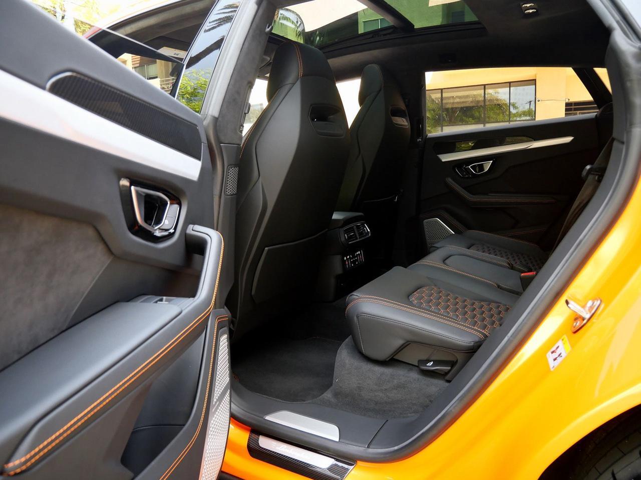 2021 Lamborghini Urus Base Base Lawrence KS