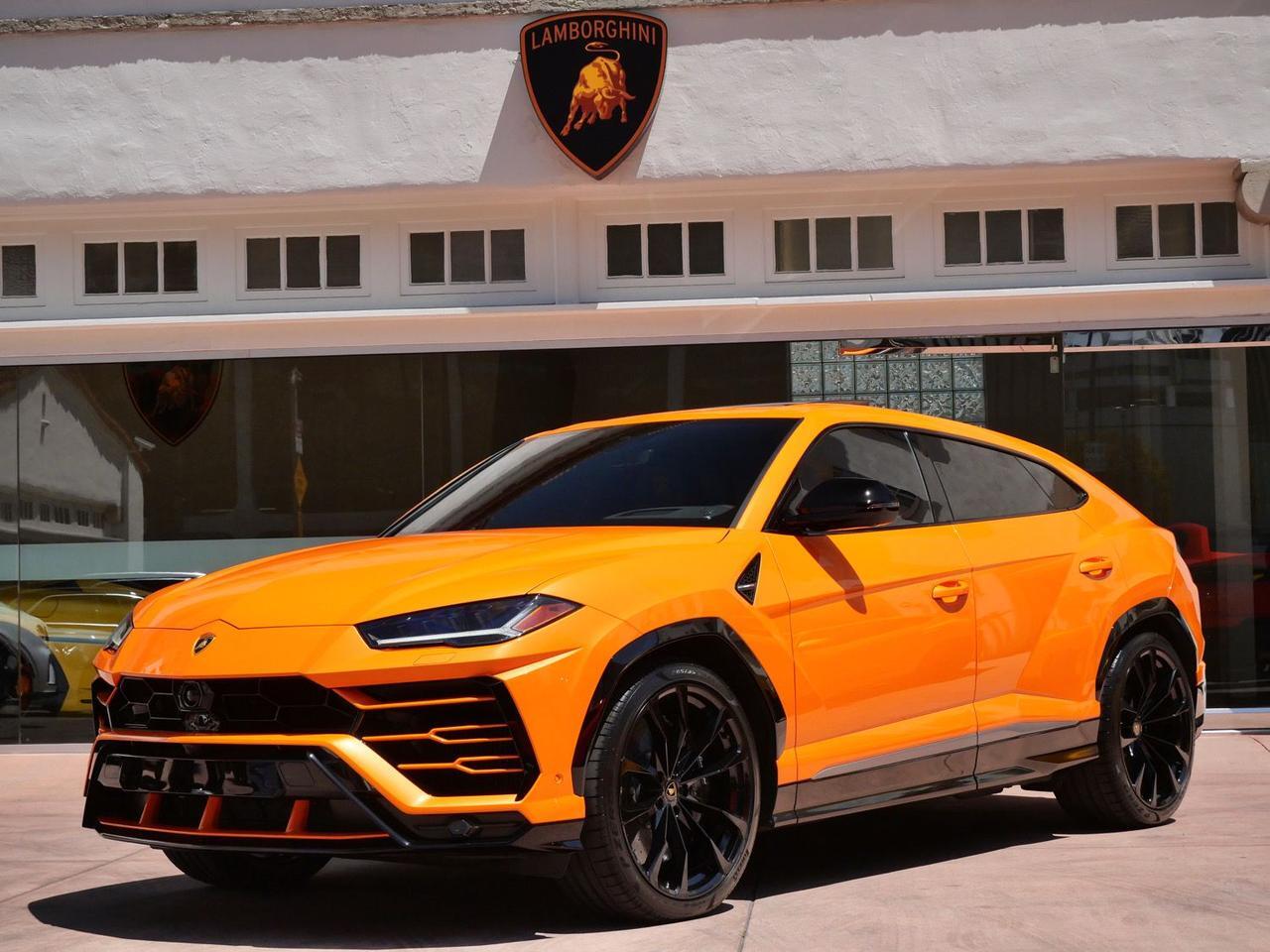 2021 Lamborghini Urus Base Base Lawrence KS