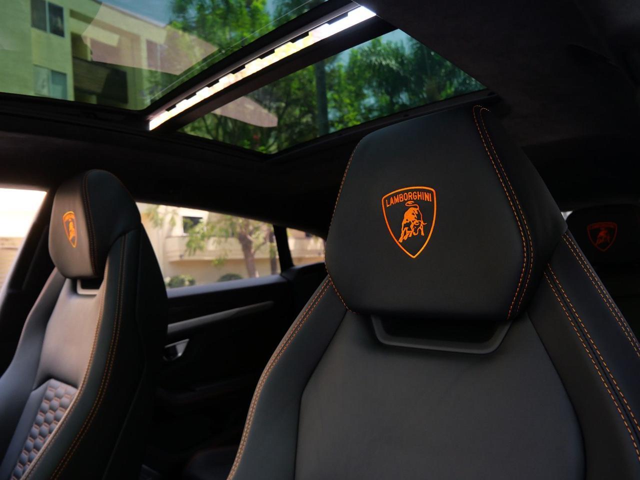 2021 Lamborghini Urus Base Base Lawrence KS
