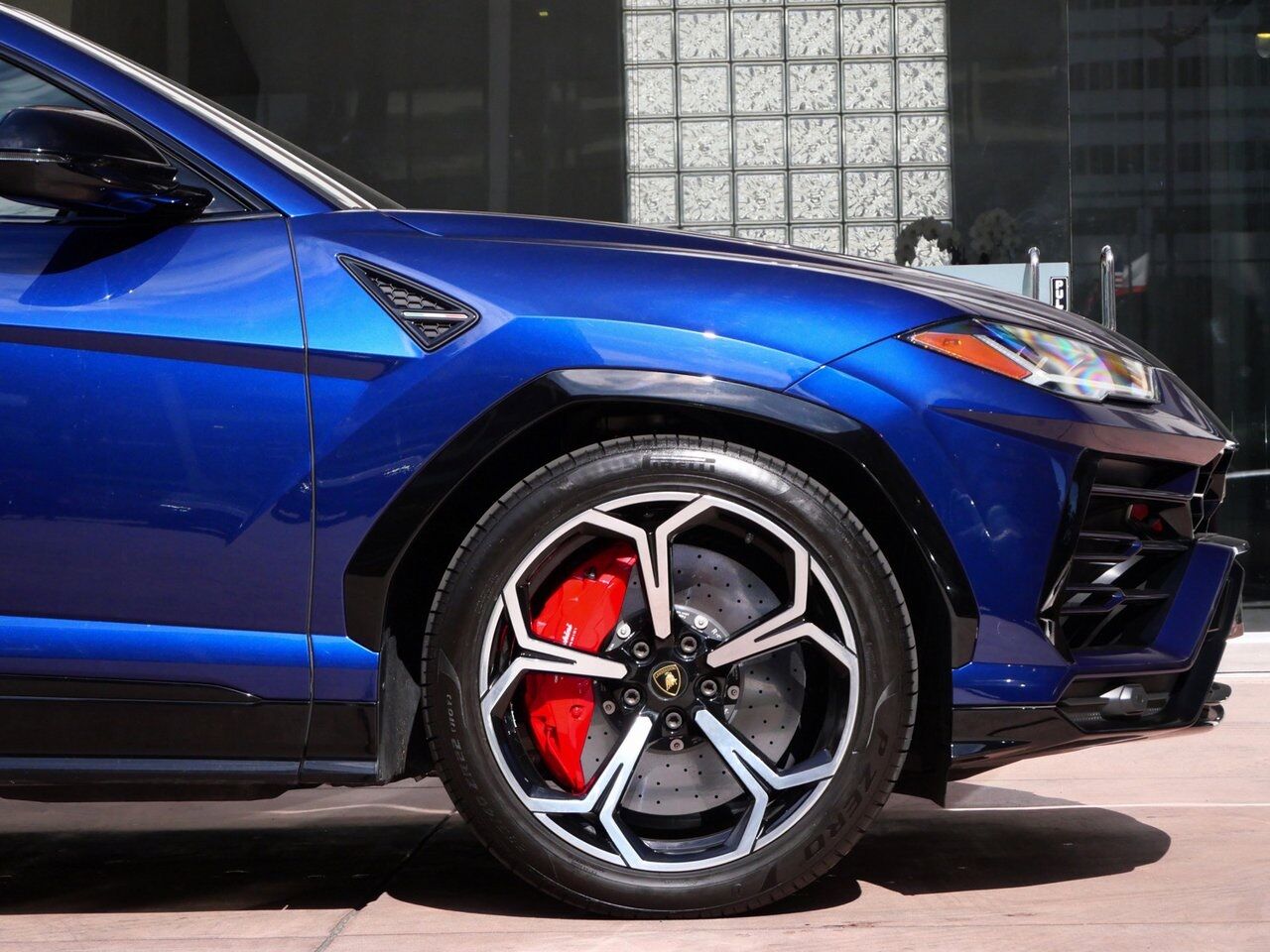 2021 Lamborghini Urus Base Base Lawrence KS