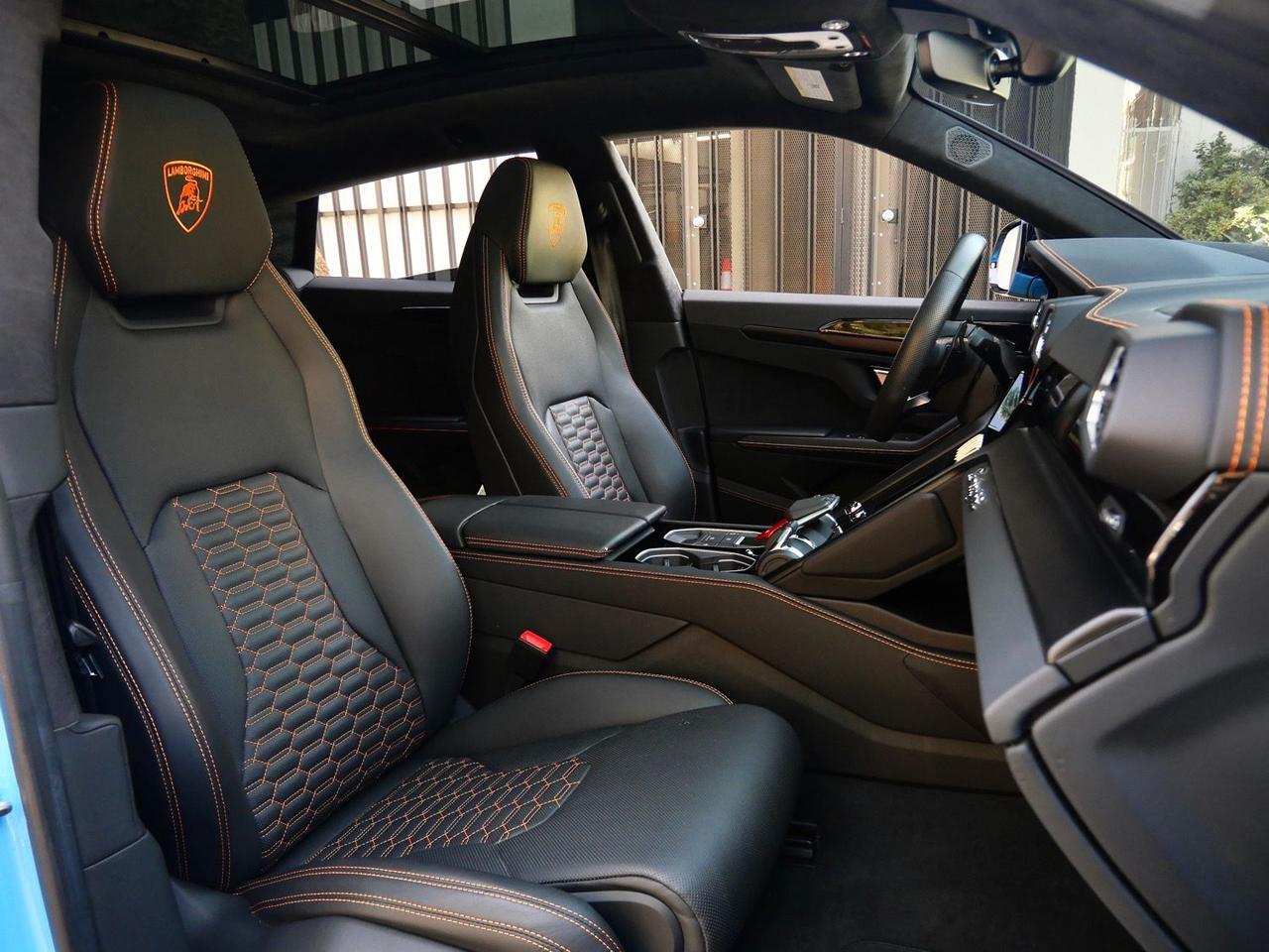 2021 Lamborghini Urus Base Base Lawrence KS