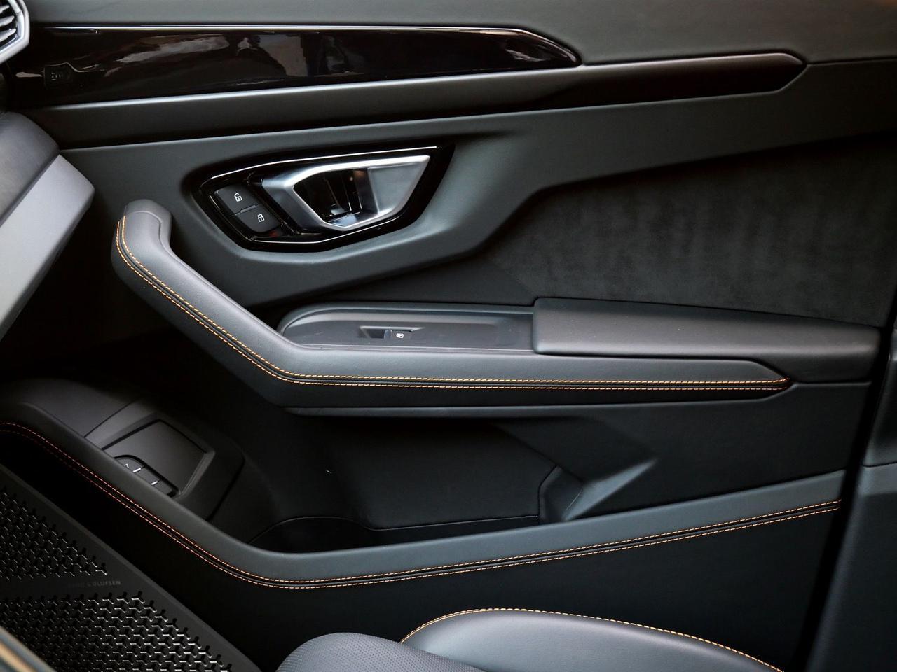 2021 Lamborghini Urus Base Base Lawrence KS