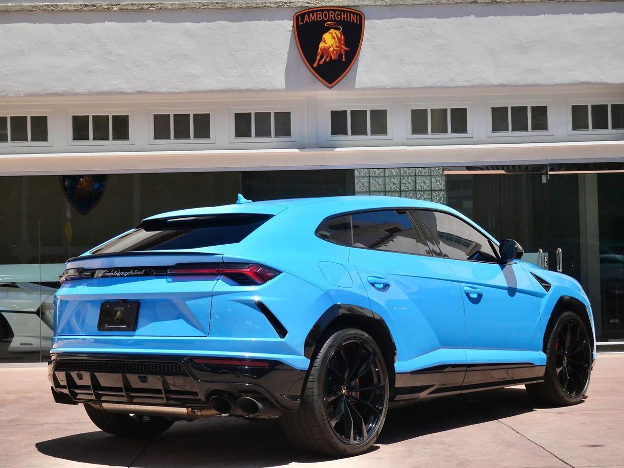2021 Lamborghini Urus Base Base Lawrence KS