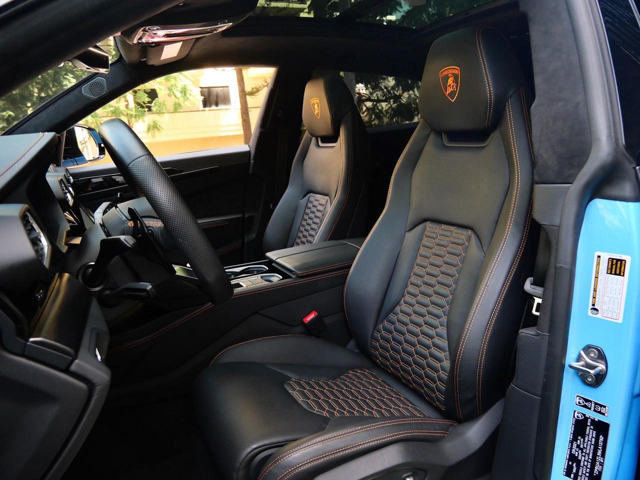 2021 Lamborghini Urus Base Base Lawrence KS