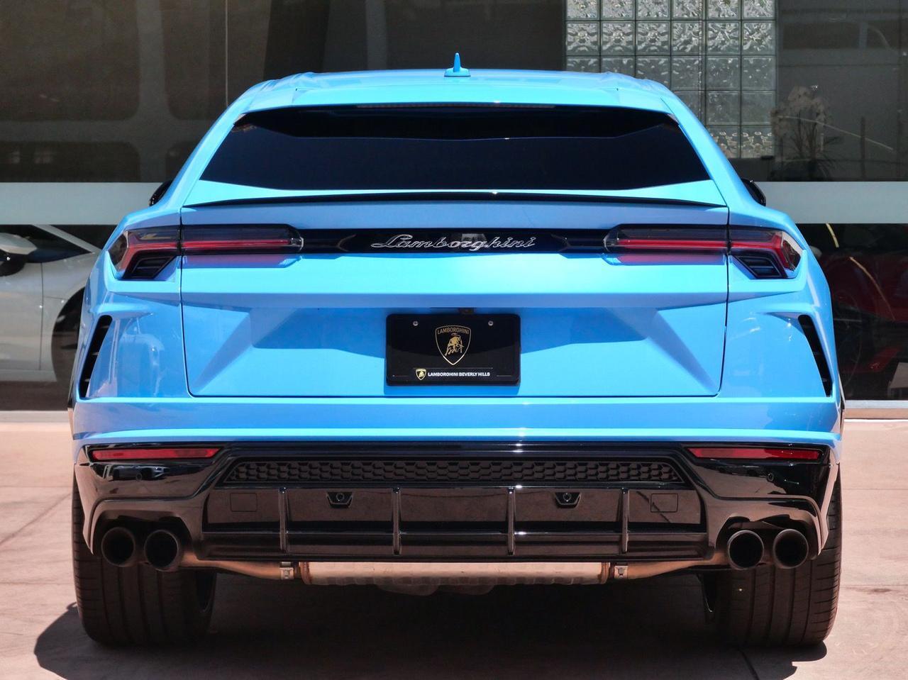 2021 Lamborghini Urus Base Base Lawrence KS