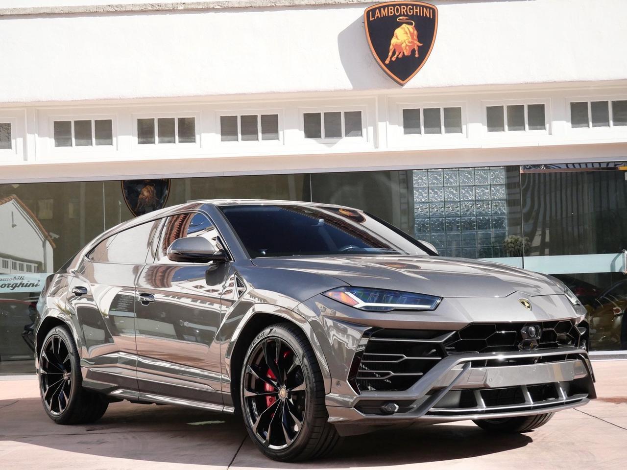 2021 Lamborghini Urus Base Base Lawrence KS