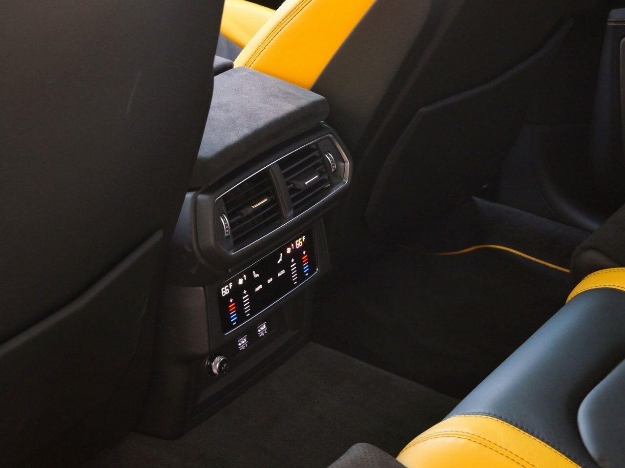 2021 Lamborghini Urus Pearl Capsule Pearl Capsule Lawrence KS