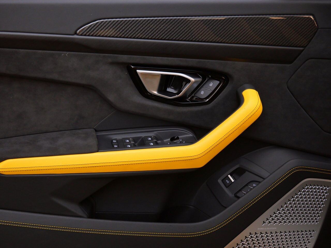 2021 Lamborghini Urus Pearl Capsule Pearl Capsule Lawrence KS
