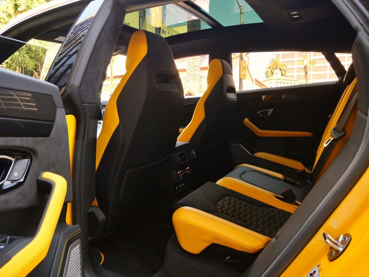 2021 Lamborghini Urus Pearl Capsule Pearl Capsule Lawrence KS