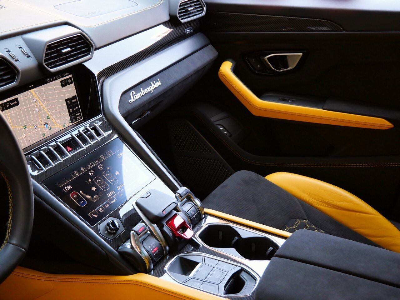 2021 Lamborghini Urus Pearl Capsule Pearl Capsule Lawrence KS