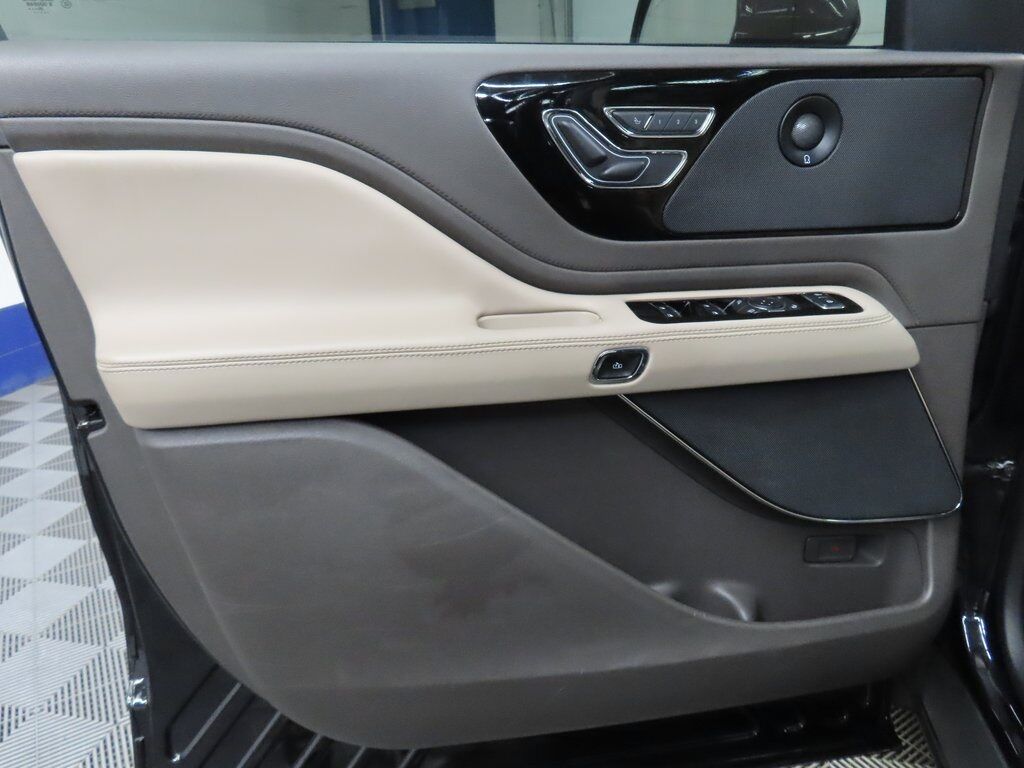 2021 Lincoln Aviator Reserve AWD Fond du Lac WI 2021 Lincoln Aviator Reserve AWD Fond du Lac WI