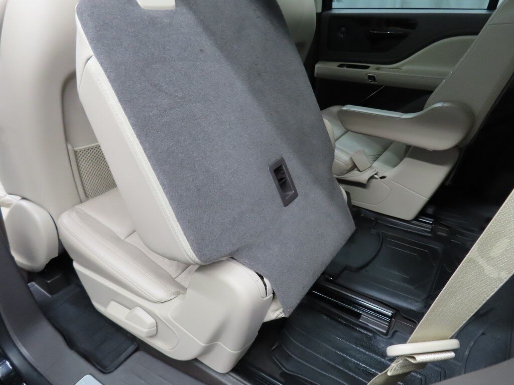 2021 Lincoln Aviator Reserve AWD Fond du Lac WI 2021 Lincoln Aviator Reserve AWD Fond du Lac WI