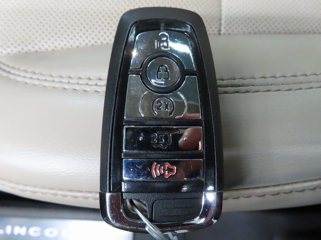 2021 Lincoln Aviator Reserve AWD Fond du Lac WI 2021 Lincoln Aviator Reserve AWD Fond du Lac WI