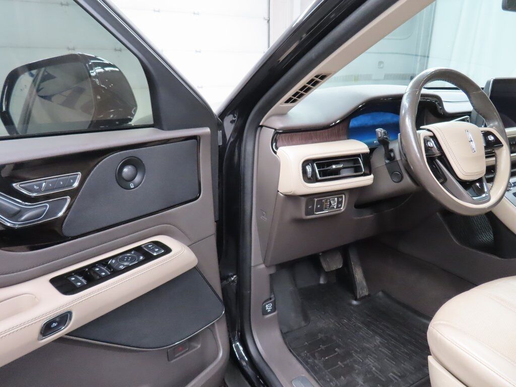 2021 Lincoln Aviator Reserve AWD Fond du Lac WI 2021 Lincoln Aviator Reserve AWD Fond du Lac WI