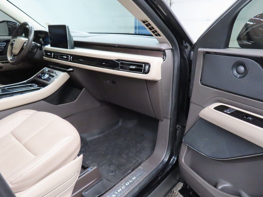 2021 Lincoln Aviator Reserve AWD Fond du Lac WI 2021 Lincoln Aviator Reserve AWD Fond du Lac WI