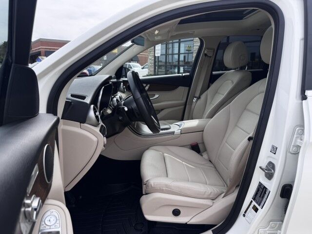 2021 Mercedes-Benz GLC GLC 300 Springfield IL 2021 Mercedes-Benz GLC GLC 300 Springfield IL