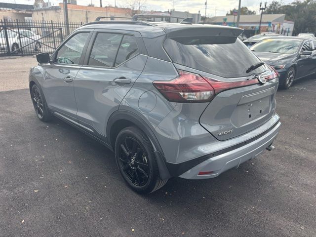 2021 Nissan Kicks SR