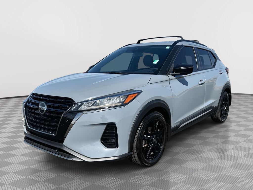 2021 Nissan Kicks SR