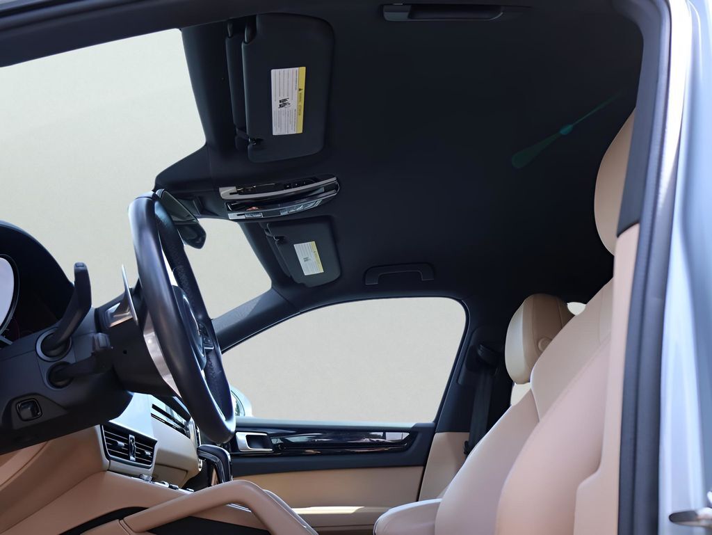 2021 Porsche Cayenne Base