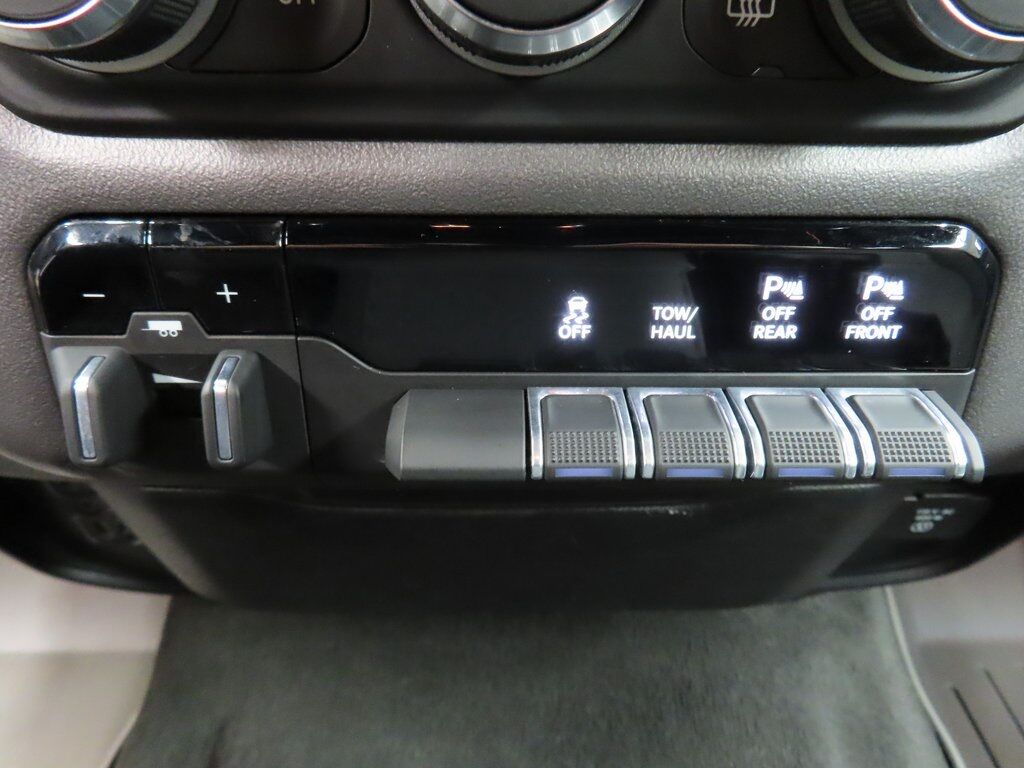 2021 Ram 1500 4x4 Crew Cab Big Horn Fond du Lac WI 2021 Ram 1500 4x4 Crew Cab Big Horn Fond du Lac WI