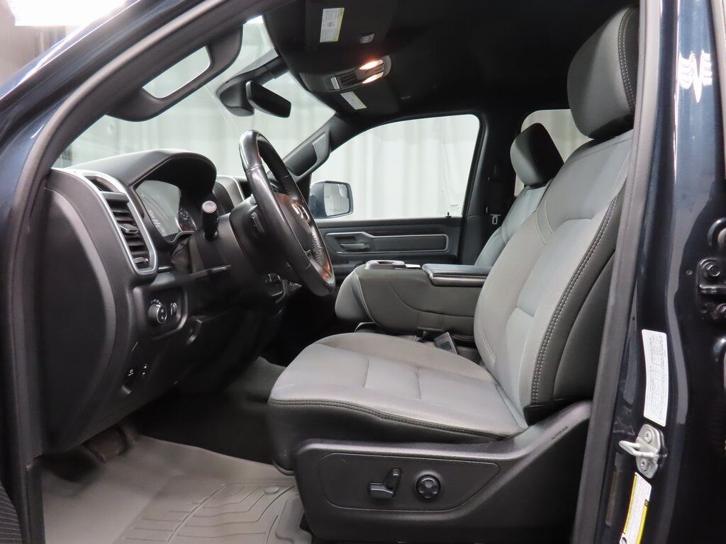 2021 Ram 1500 4x4 Crew Cab Big Horn Fond du Lac WI 2021 Ram 1500 4x4 Crew Cab Big Horn Fond du Lac WI