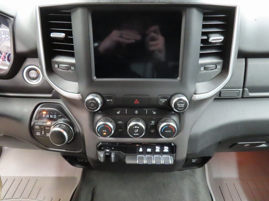 2021 Ram 1500 4x4 Crew Cab Big Horn Fond du Lac WI 2021 Ram 1500 4x4 Crew Cab Big Horn Fond du Lac WI