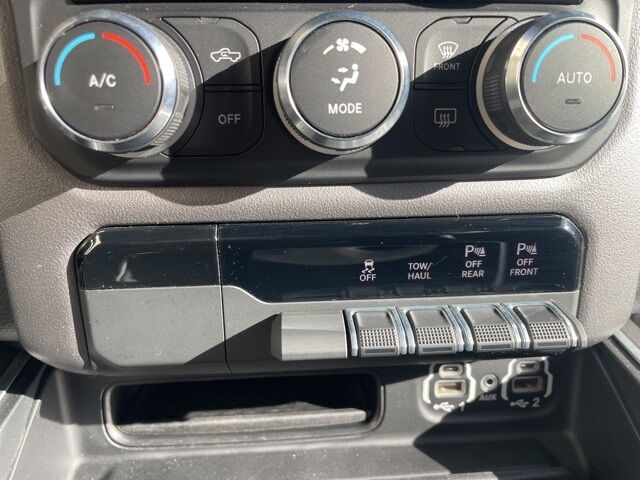 2021 Ram 1500 Big Horn/Lone Star Watertown SD 2021 Ram 1500 Big Horn/Lone Star Watertown SD