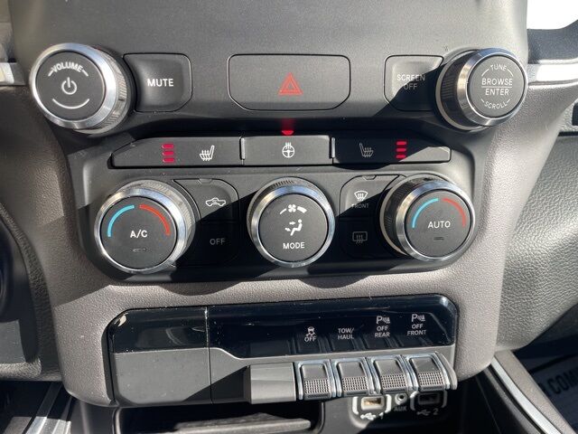 2021 Ram 1500 Big Horn/Lone Star Watertown SD 2021 Ram 1500 Big Horn/Lone Star Watertown SD