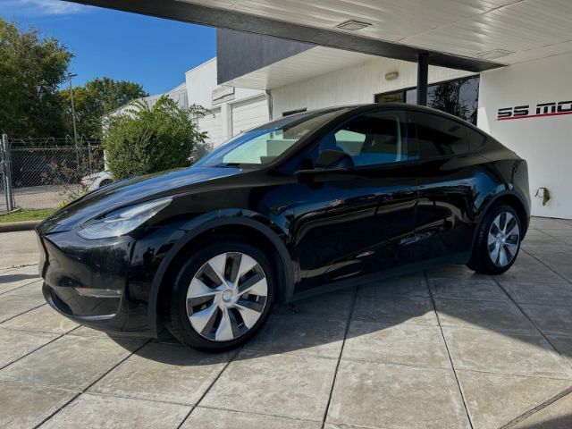 2021 Tesla Model Y Long Range's photo