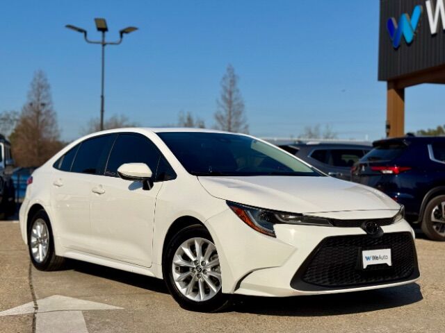 2021 Toyota Corolla LE's photo