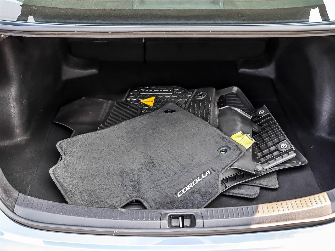 2021 Toyota Corolla LE Mississauga ON