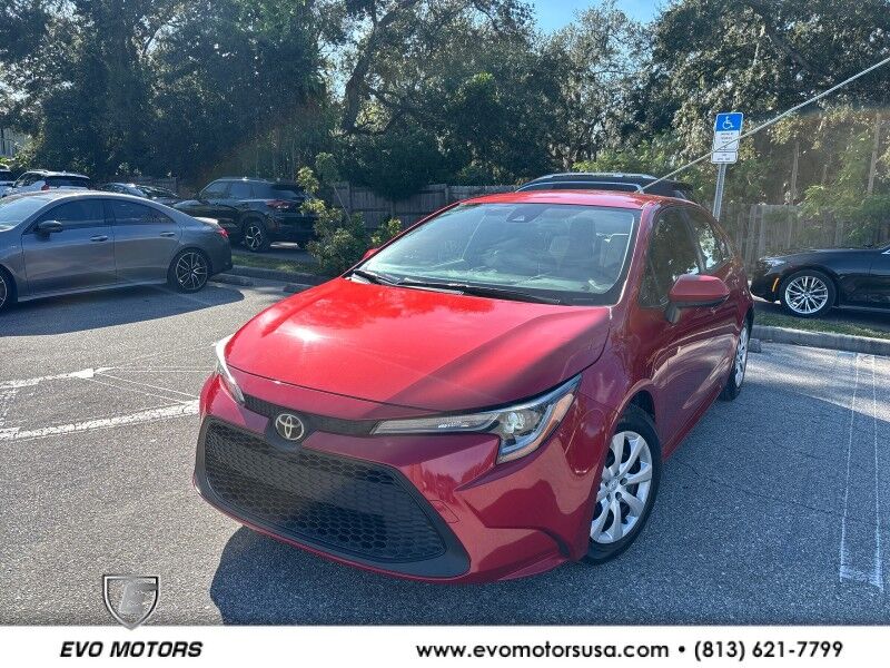 2021 Toyota Corolla LE's photo