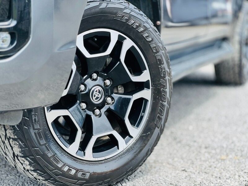 2021 Toyota HILUX 2.8L Turbo Diesel Vaitele 2021 Toyota HILUX 2.8L Turbo Diesel Vaitele