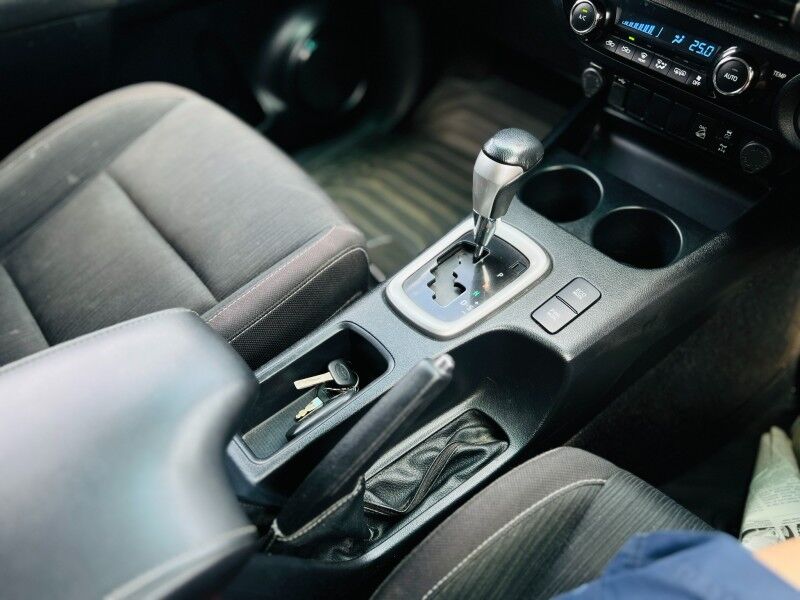 2021 Toyota HILUX 2.8L Turbo Diesel Vaitele 2021 Toyota HILUX 2.8L Turbo Diesel Vaitele