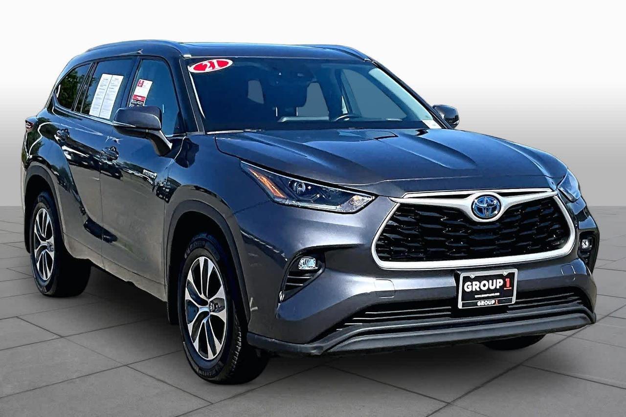 2021 Toyota Highlander Hybrid XLE 2021 Toyota Highlander Hybrid XLE