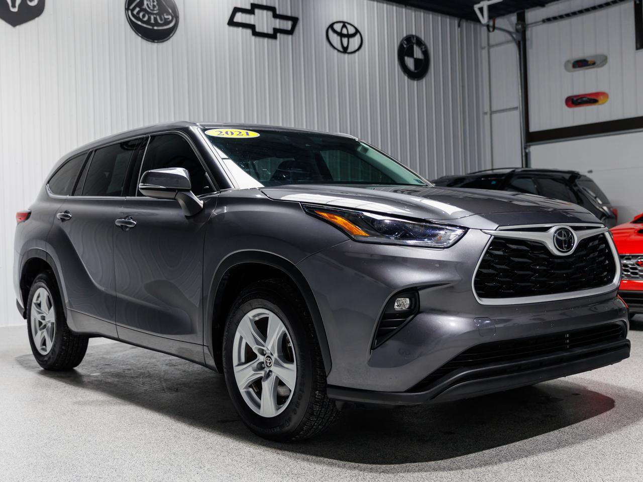 2021 Toyota Highlander LE 7-Passenger Cranberry PA 2021 Toyota Highlander LE 7-Passenger Cranberry PA