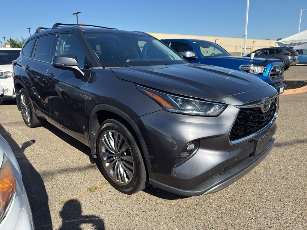 2021 Toyota Highlander Platinum 2021 Toyota Highlander Platinum