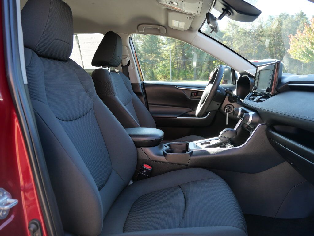 2021 Toyota RAV4 LE Mt Pleasant MI
